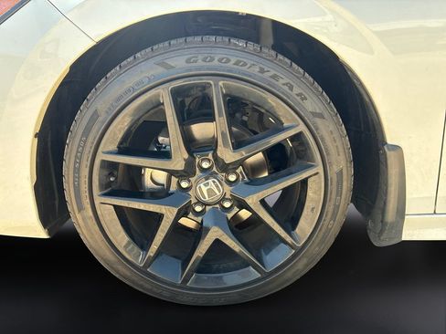 Used 2022 Honda Civic Sport image 9