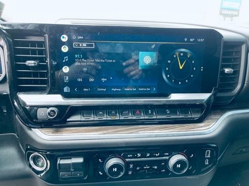 Used 2022 Chevrolet Silverado 1500 RST image 21