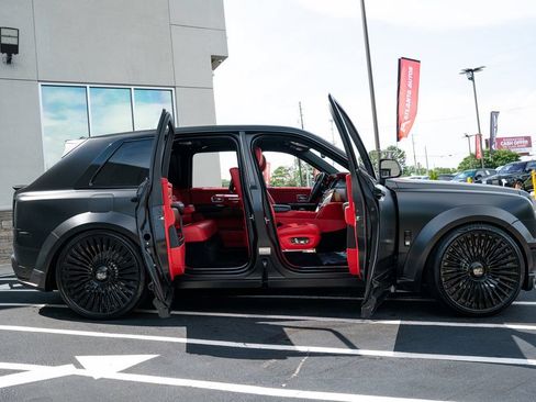 Used 2019 Rolls-Royce Cullinan AWD/4WD image 11