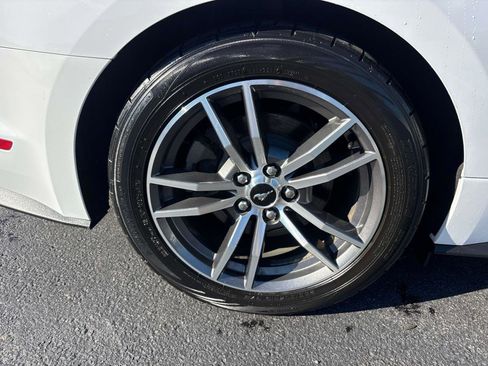 Used 2017 Ford Mustang Premium image 30