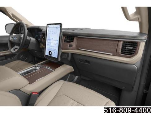 Used 2023 Ford Expedition Limited AWD/4WD image 15