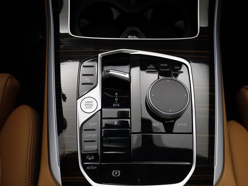 Certified 2026 BMW X5 xDrive40i w/ Climate Comfort Package image 12