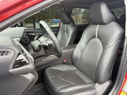 Used 2021 Toyota Camry XSE w/ Navigation Package image 36