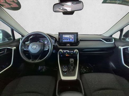 Used 2022 Toyota RAV4 XLE w/ Convenience Package AWD/4WD image 18