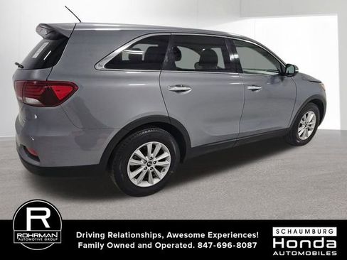Used 2020 Kia Sorento FWD V6 image 9
