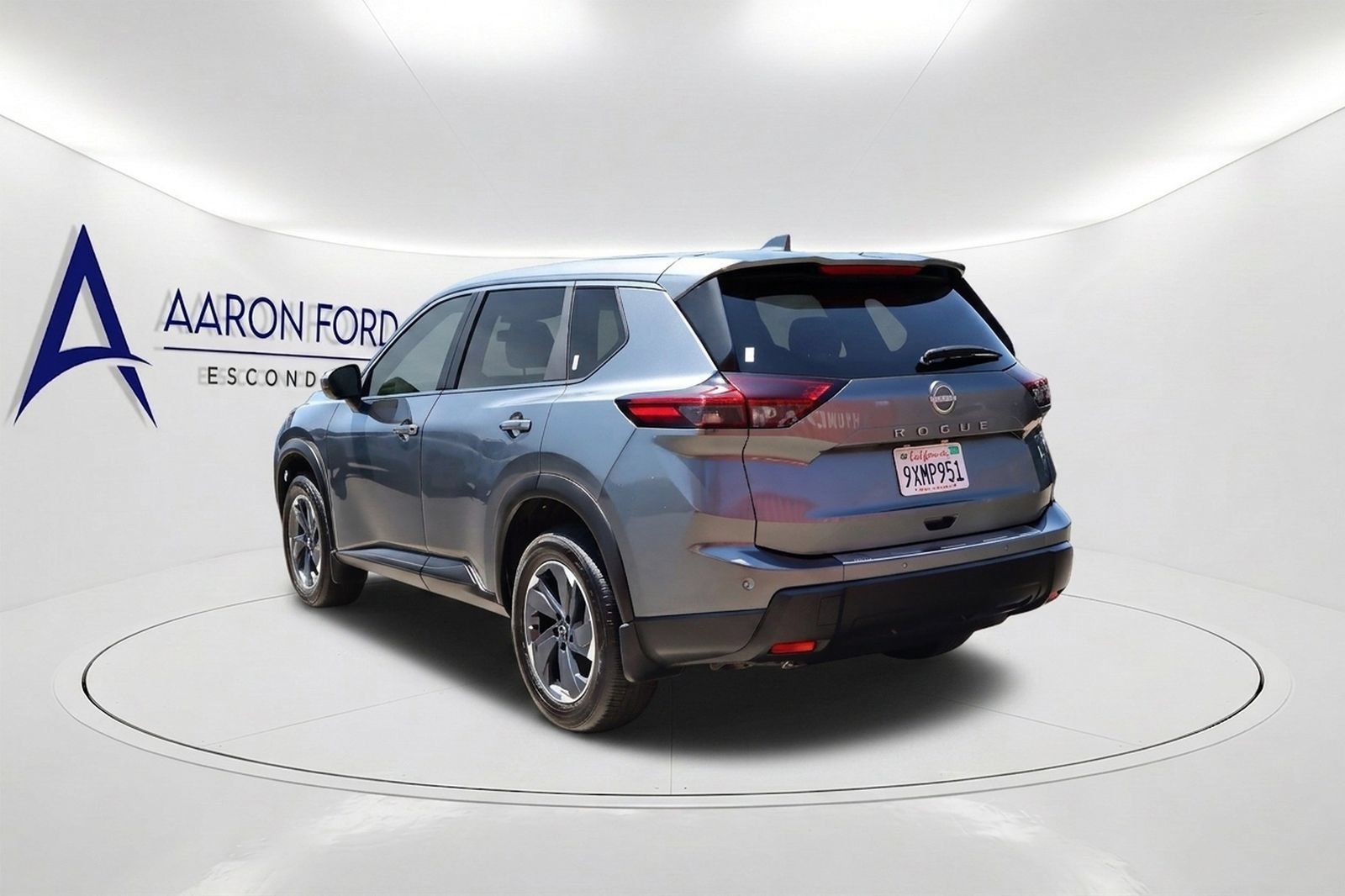 Used 2026 Nissan Rogue SV FWD image 7