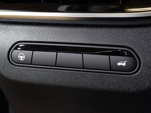 Certified 2026 INFINITI QX60 Luxe w/ Family Package AWD/4WD image 18