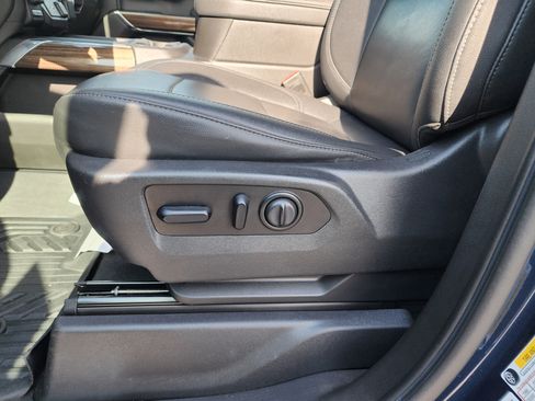 Used 2021 Chevrolet Silverado 1500 LT Trail Boss w/ Convenience Package II image 26