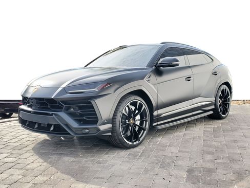 Used 2021 Lamborghini Urus image 3