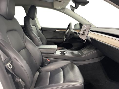 Certified 2023 Tesla Model Y Long Range AWD/4WD image 13