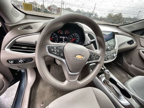 Used 2020 Chevrolet Malibu LS w/ Driver Confidence Package II image 10