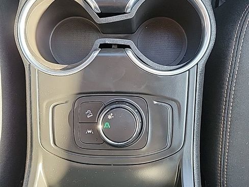 Used 2020 GMC Terrain SLE image 12