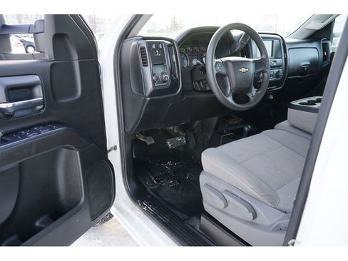 Used 2017 Chevrolet Silverado 1500 W/T w/ Trailering Package image 13