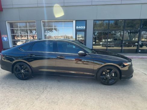 Used 2023 Honda Accord Sport image 9