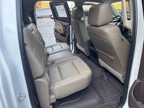 Used 2018 GMC Sierra 1500 SLT w/ SLT Premium Package image 15