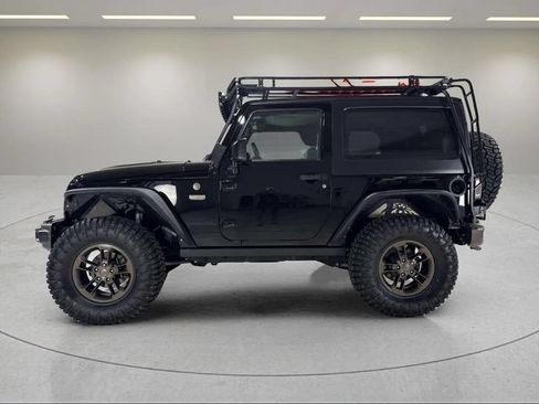 Used 2016 Jeep Wrangler Sahara AWD/4WD image 15