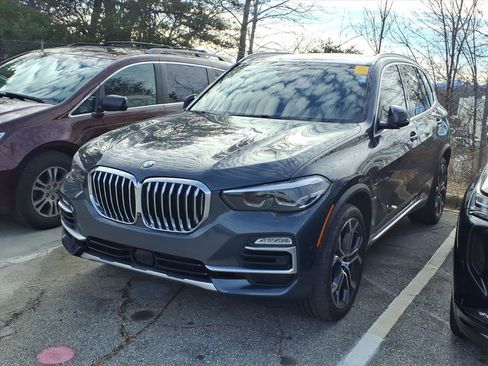 Used 2020 BMW X5 xDrive40i w/ Premium Package image 2
