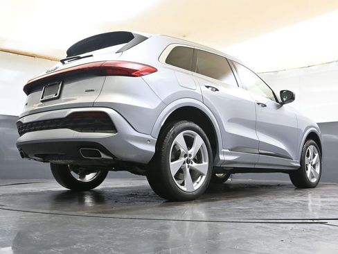 Used 2025 Audi Q5 Premium Plus w/ Premium Plus image 41