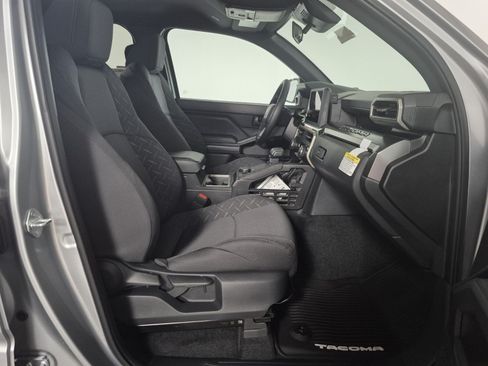 New 2026 Toyota Tacoma SR5 AWD/4WD image 32
