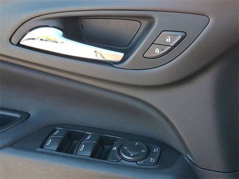 Used 2022 Chevrolet Equinox RS w/ RS Leather Package image 22