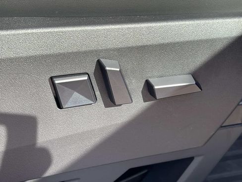 Used 2024 Tesla Cybertruck AWD Crew Cab image 23