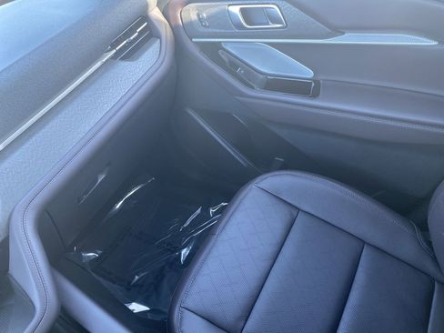 New 2026 Ford Explorer Platinum RWD image 18