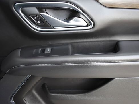 Used 2022 Chevrolet Tahoe Z71 w/ Luxury Package image 15