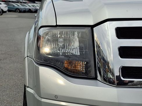 Used 2013 Ford Expedition Limited image 9