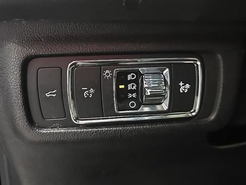 Used 2022 Lincoln Corsair Standard w/ Premium Package image 14