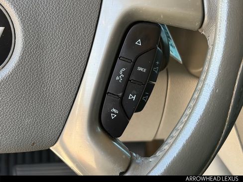 Used 2012 Chevrolet Suburban LT AWD/4WD image 16