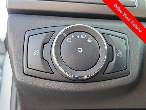 Used 2015 Ford Fusion SE FWD image 16