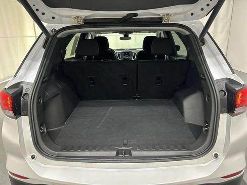 Used 2024 Chevrolet Equinox LT AWD/4WD image 21