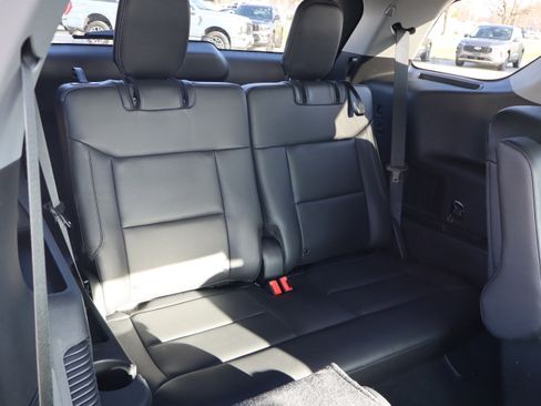 Used 2023 Ford Explorer XLT w/ Equipment Group 202A image 12