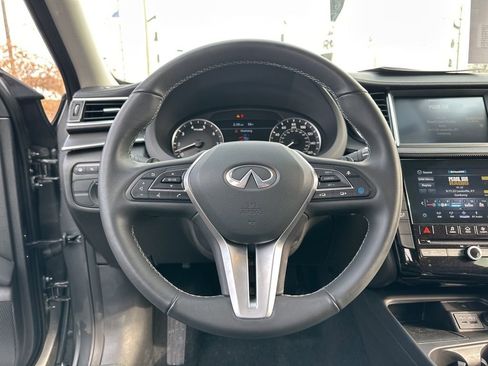 Certified 2025 INFINITI QX50 Pure image 42