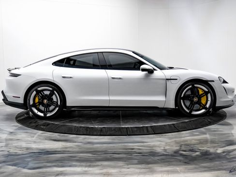 Used 2020 Porsche Taycan Turbo S image 16