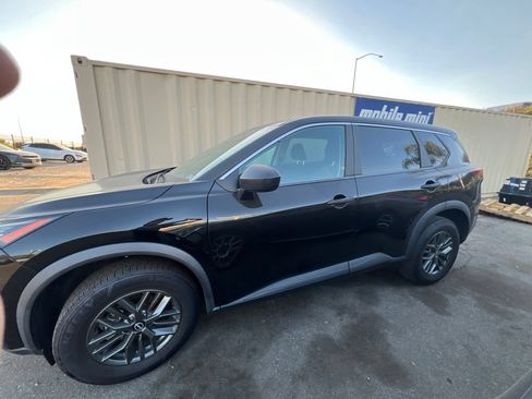 Used 2023 Nissan Rogue S FWD image 5