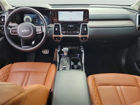 Used 2023 Kia Sorento SX Prestige image 13