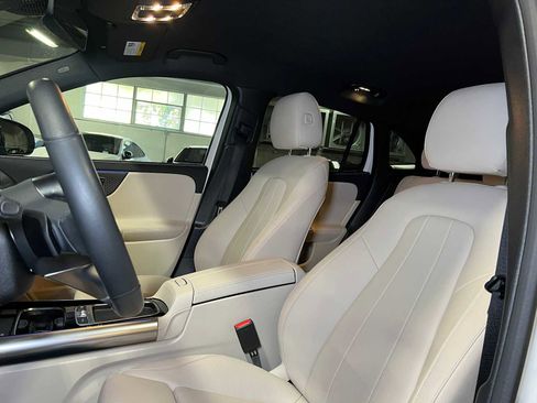 Certified 2025 Mercedes-Benz GLA 250 4MATIC image 24