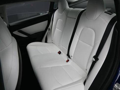 Used 2018 Tesla Model 3 Performance image 27
