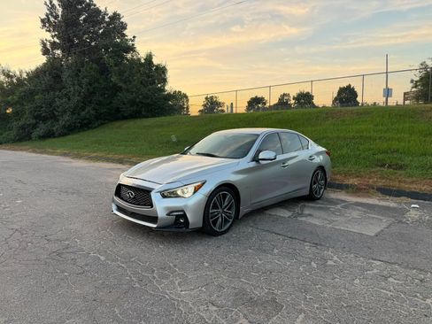 Used 2016 INFINITI Q50 3.0t Premium w/ Driver Assistance Package AWD/4WD image 2