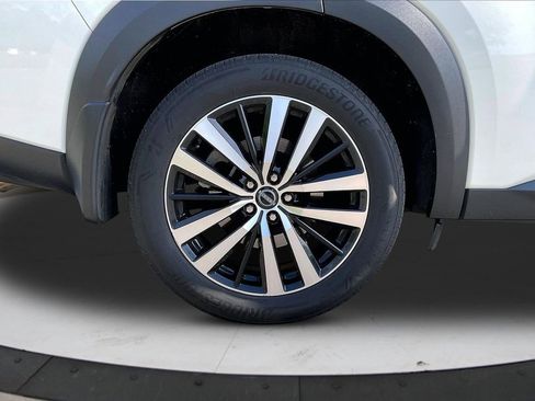 Used 2023 Nissan Pathfinder Platinum AWD/4WD image 39