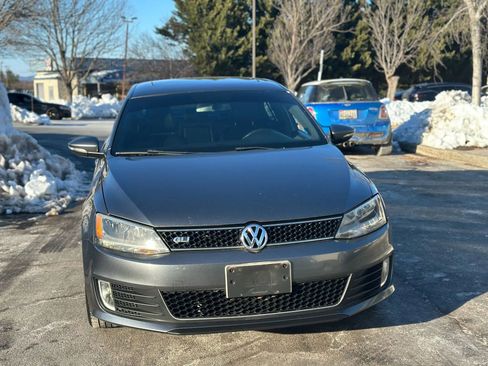 Used 2012 Volkswagen Jetta GLI image 2
