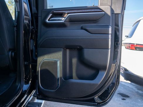 Used 2024 GMC Sierra 2500 SLE w/ SLE Value Package; image 14