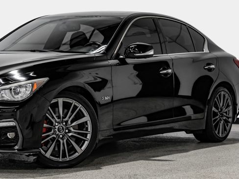 Used 2018 INFINITI Q50 Red Sport 400 w/ Sensory Package (Sport) RWD image 15