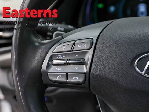 Used 2020 Hyundai Ioniq Limited image 25