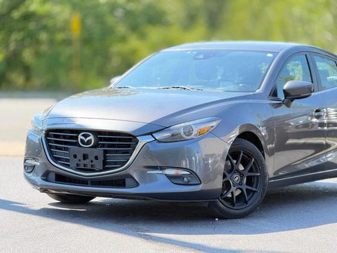 Used 2018 MAZDA MAZDA3 Grand Touring FWD image 8