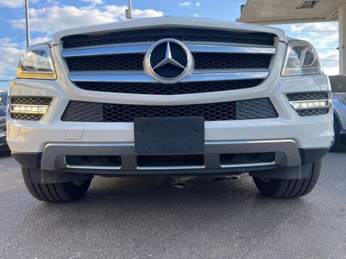Used 2015 Mercedes-Benz GL 450 4MATIC image 25