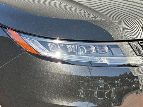 Used 2026 Land Rover Range Rover Sport Dynamic SE image 12