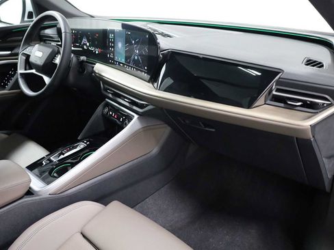 Certified 2025 Audi Q5 Premium Plus w/ Premium Plus AWD/4WD image 6