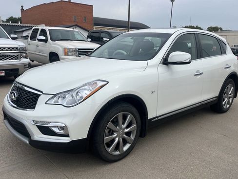 Used 2017 INFINITI QX50 2WD image 4